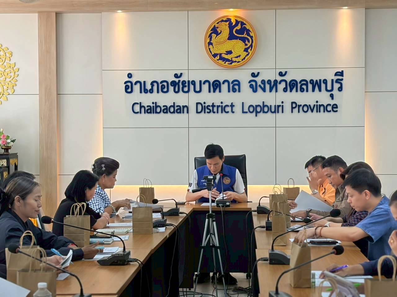 อำเภอชัยบาดาล โดยสำนักงานพัฒนาชุมชนอำเภอชัยบาดาล เข้าร่วมประชุมการจัดงานประเพณีสงกรานต์อำเภอชัยบาดาล ประจำปี 2569